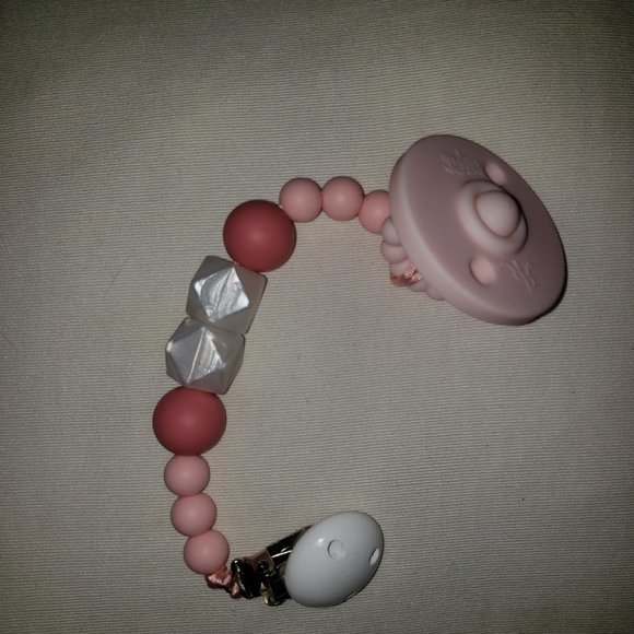 Pink Infant Clip-On Pacifier - NWT - Picture 1 of 4